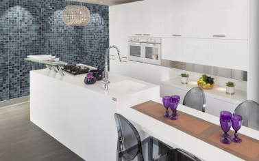 How to impress your guests with the use of color and shape?