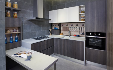 Delineate a Sleek Kitchen with Fluid Lines