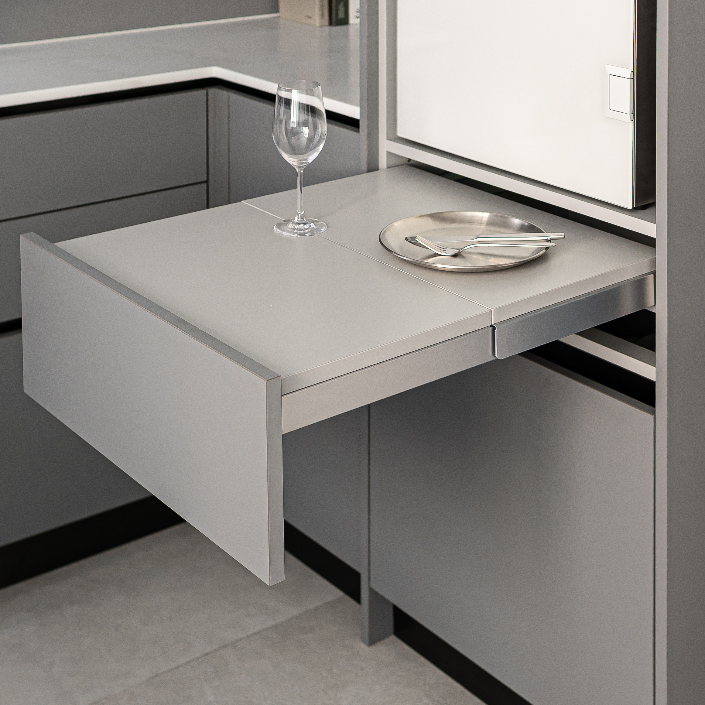 hidden pull-out worktop
