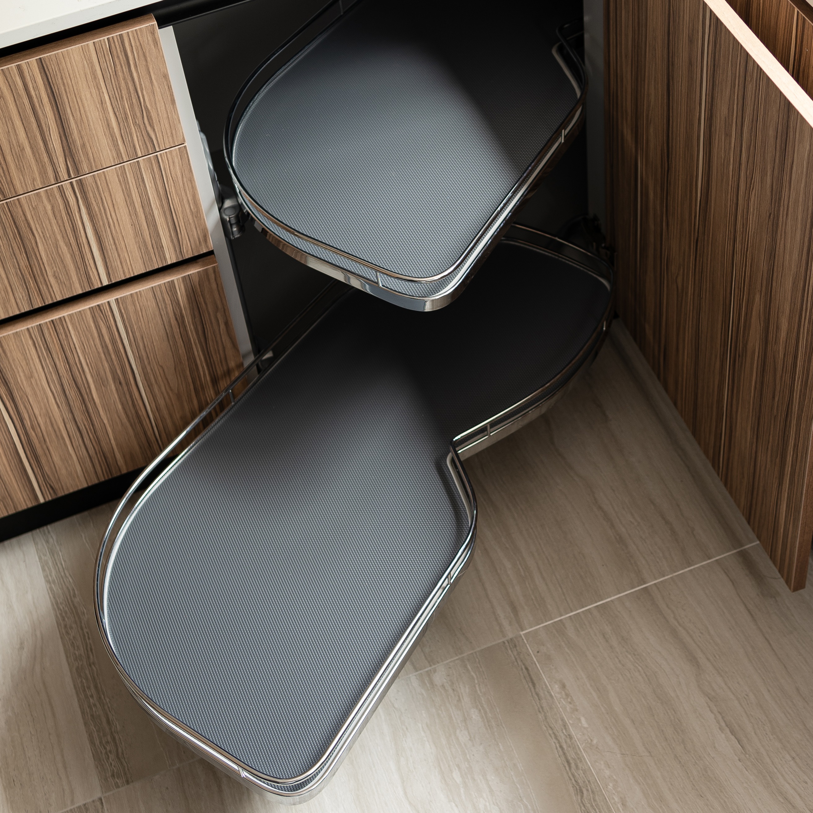 蝶型, 轉角轉盤