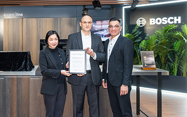 Mia Cucina won the &quot;Best Enclosed Kitchen - Bronze Award&quot; in the &quot;Kitchen of The Year Awards&quot; jointly launched by Bosch and Home Journal